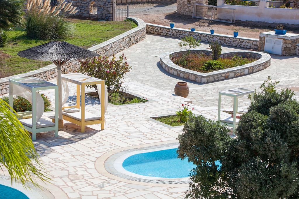 Fyrogenis Palace Parikia  Bagian luar foto