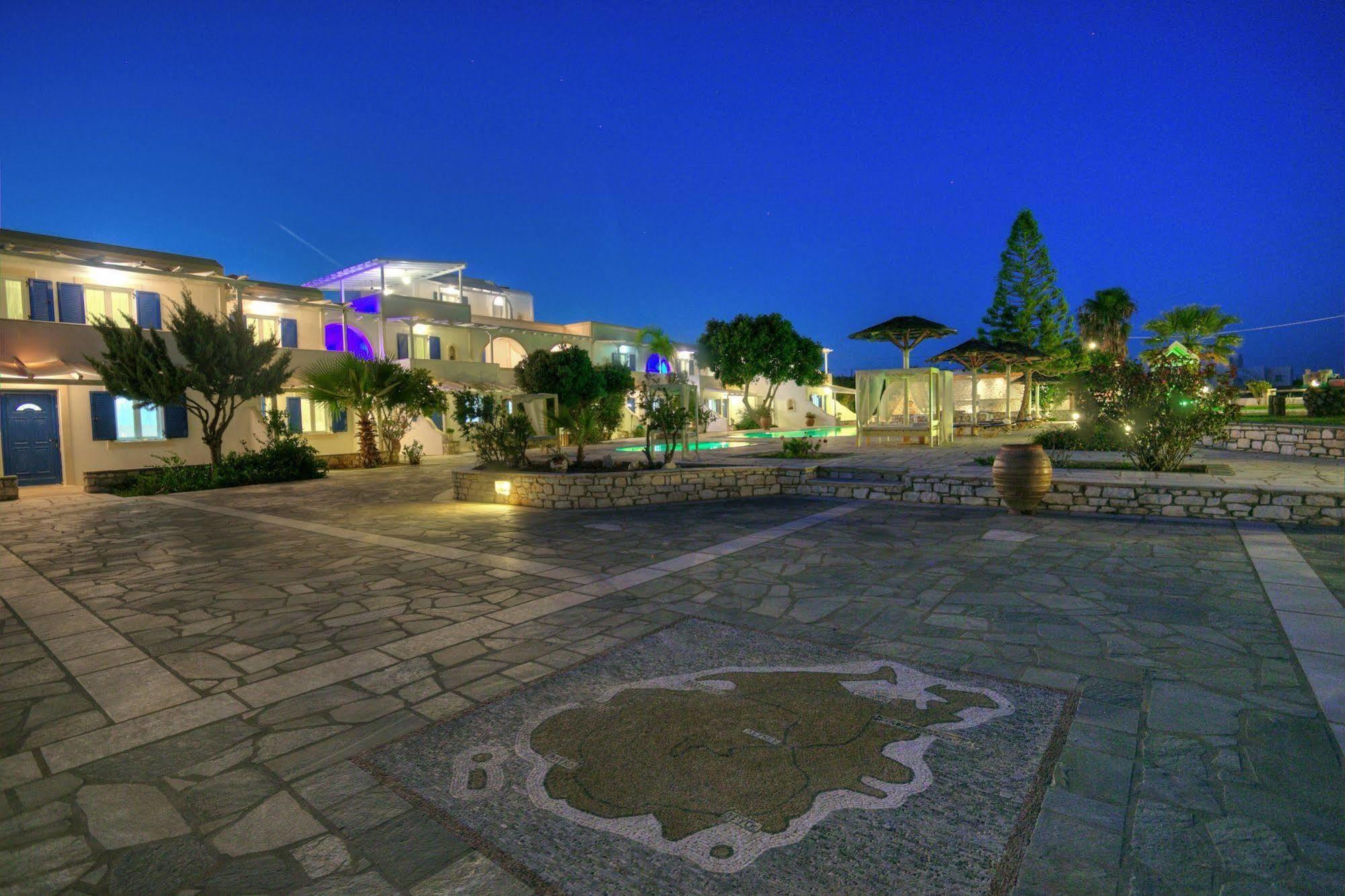 Fyrogenis Palace Parikia  Bagian luar foto