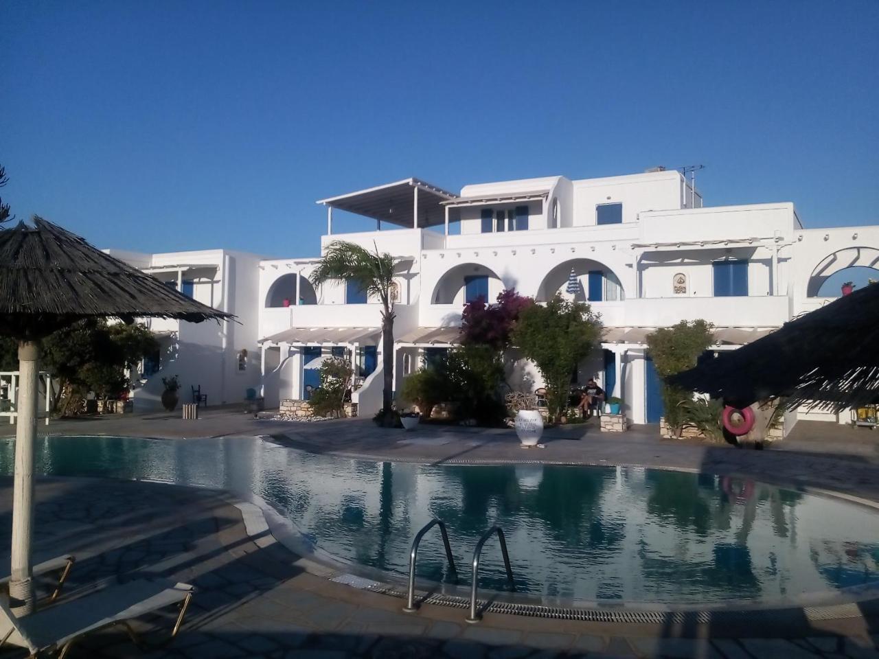Fyrogenis Palace Parikia  Bagian luar foto